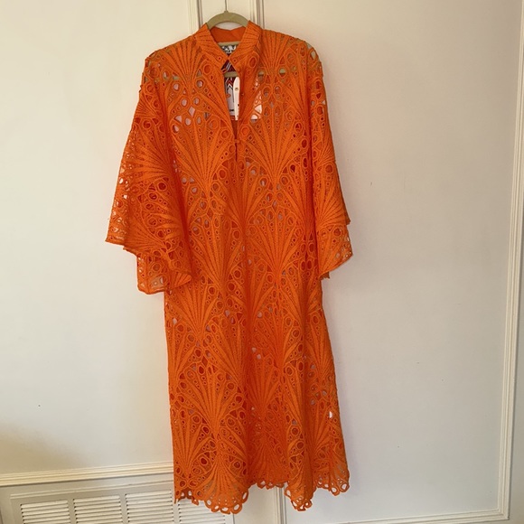 NWT 2023 La Vie SCALLOPED GUIPURE-LACE KAFTAN IN ORANGE - Picture 2 of 5